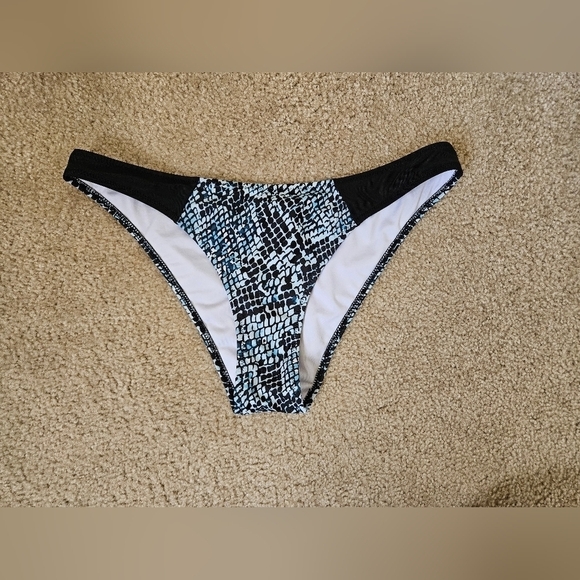 CUPSHE bikini swim bottoms L - Picture 1 of 6